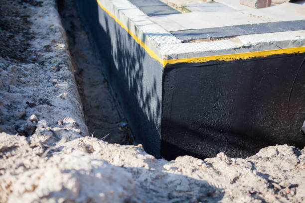 Professional Crawl Space Encapsulation technician working in Grandview, WA